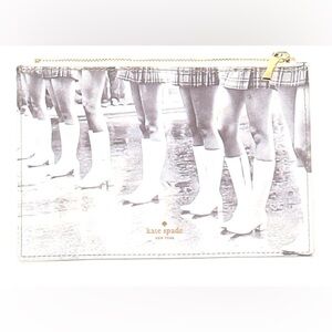 Kate Spade New York
One size Makeup bag